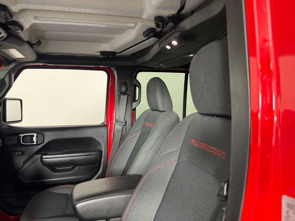 Used 2025 Jeep Wrangler Unlimited Rubicon w/ Convenience Group AWD/4WD image 25