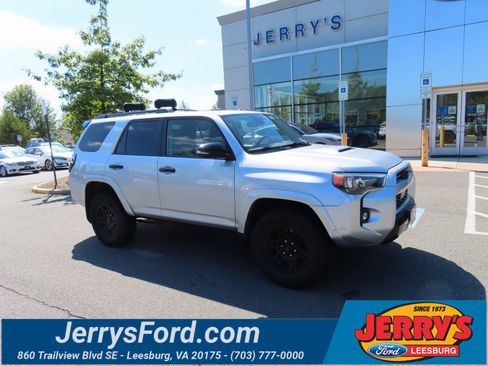 Used 2021 Toyota 4Runner Venture image 1