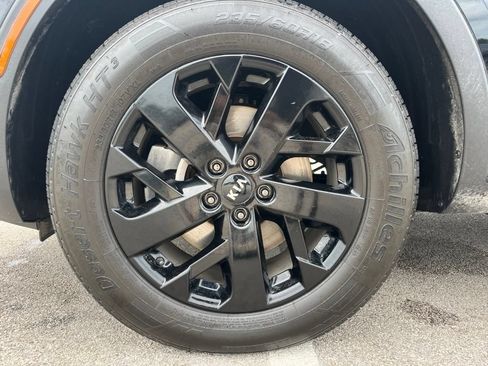 Used 2021 Kia Sorento S AWD/4WD image 12