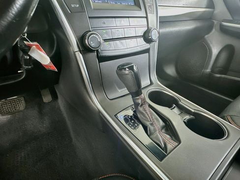 Used 2017 Toyota Camry SE FWD image 23