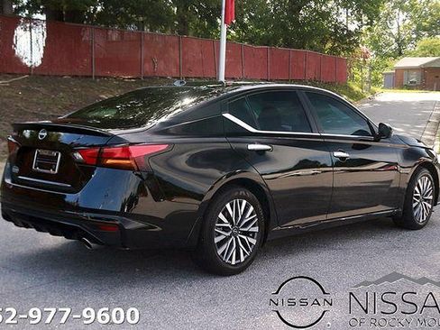 Certified 2025 Nissan Altima 2.5 SV w/ SV Premium Package FWD image 7