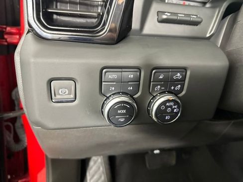 Used 2024 GMC Sierra 1500 AT4X image 19