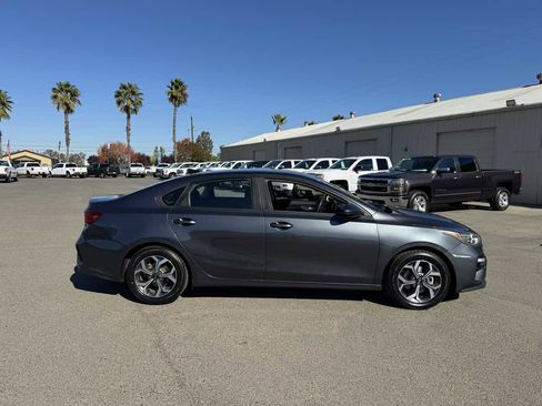 Used 2020 Kia Forte LXS image 12