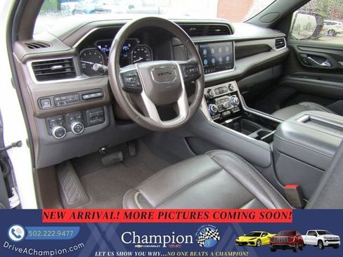Used 2021 GMC Yukon XL Denali w/ Denali Ultimate Package AWD/4WD image 15