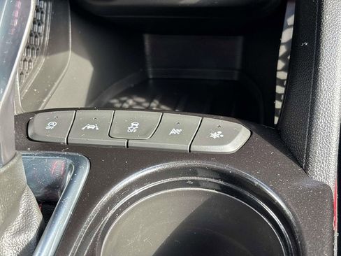 Used 2022 Chevrolet TrailBlazer RS w/ Sun and Liftgate Package image 25