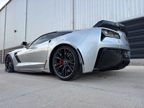 Used 2017 Chevrolet Corvette Z06 image 16