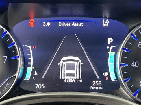 Used 2023 Chrysler Pacifica Touring-L FWD image 26