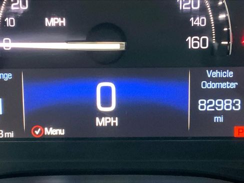 Used 2018 Cadillac XT5 Luxury w/ Driver Awareness Package FWD image 24