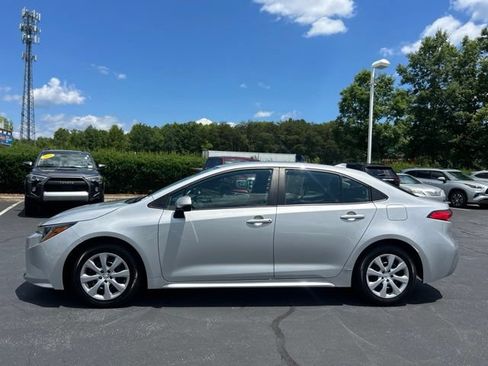 Used 2022 Toyota Corolla LE FWD image 10