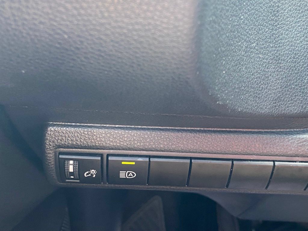 Used 2024 Toyota Corolla LE FWD image 24