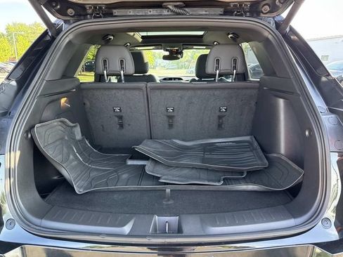 Used 2023 Chevrolet TrailBlazer RS w/ Sun and Liftgate Package FWD image 11