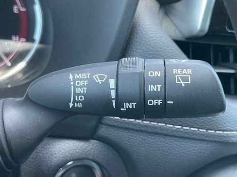 Used 2024 Toyota RAV4 XLE FWD image 46
