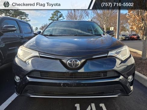 Used 2018 Toyota RAV4 XLE image 2