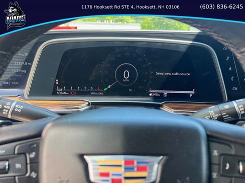 Used 2021 Cadillac Escalade Premium Luxury image 8