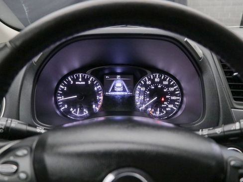 Used 2020 Nissan Pathfinder SL image 25