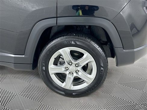 Used 2023 Jeep Compass Latitude w/ Convenience Group image 29