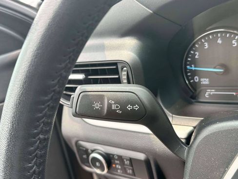 Used 2022 Ford Explorer XLT AWD/4WD image 25