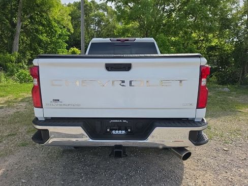 Used 2022 Chevrolet Silverado 2500 LTZ w/ LTZ Premium Package AWD/4WD image 6