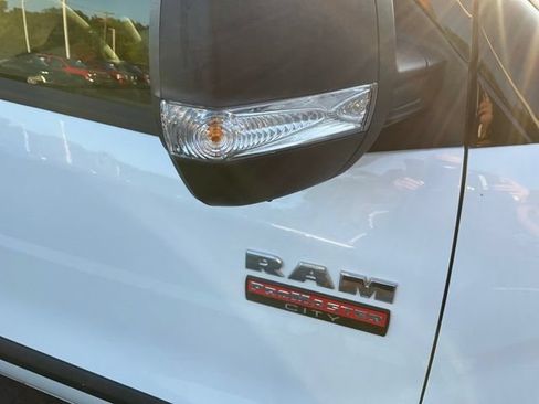 Used 2018 RAM ProMaster City Tradesman FWD image 3