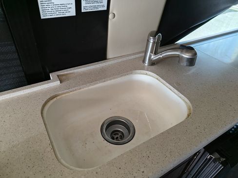 Used 2020 Mercedes-Benz Sprinter 3500 w/ Windows All Around Package image 33