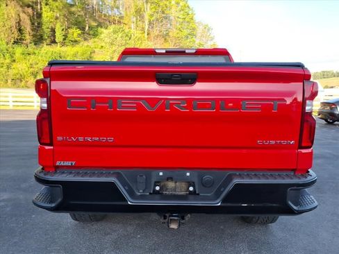 Used 2022 Chevrolet Silverado 1500 Custom Trail Boss AWD/4WD image 6