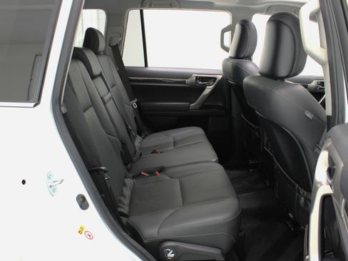 Used 2014 Lexus GX 460 image 44