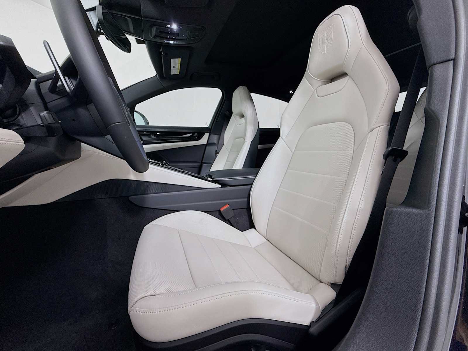 Used 2025 Porsche Panamera 4 AWD/4WD image 5