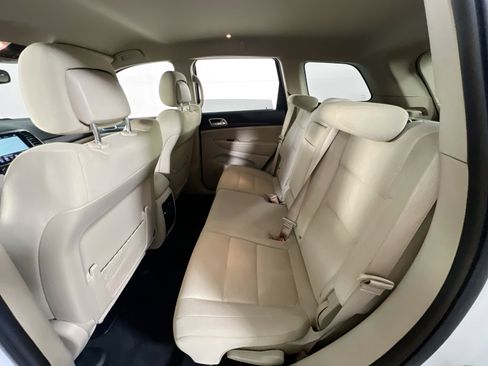 Used 2022 Jeep Grand Cherokee Laredo E image 23