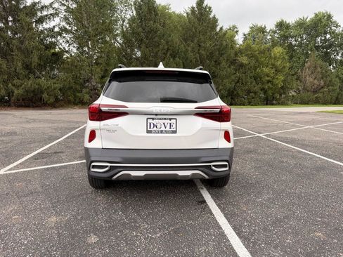 Used 2023 Kia Seltos S w/ Navigation Package AWD/4WD image 6