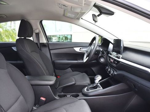 Used 2024 Kia Forte LXS FWD image 25