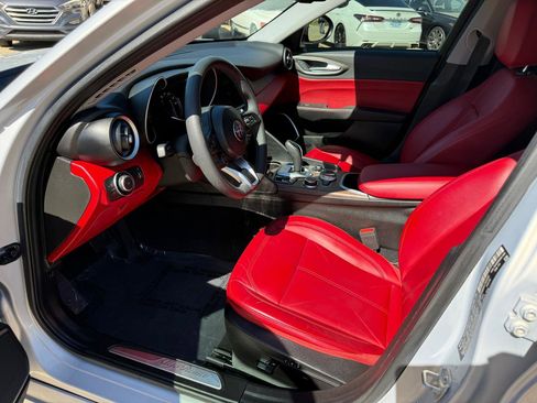 Used 2020 Alfa Romeo Giulia Ti w/ Nero Edizione image 9