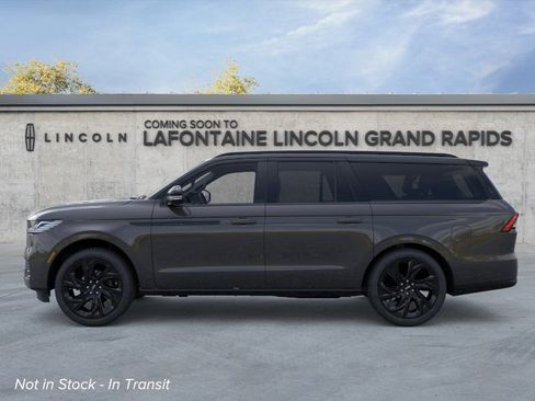New 2026 Lincoln Navigator L Black Label AWD/4WD image 3