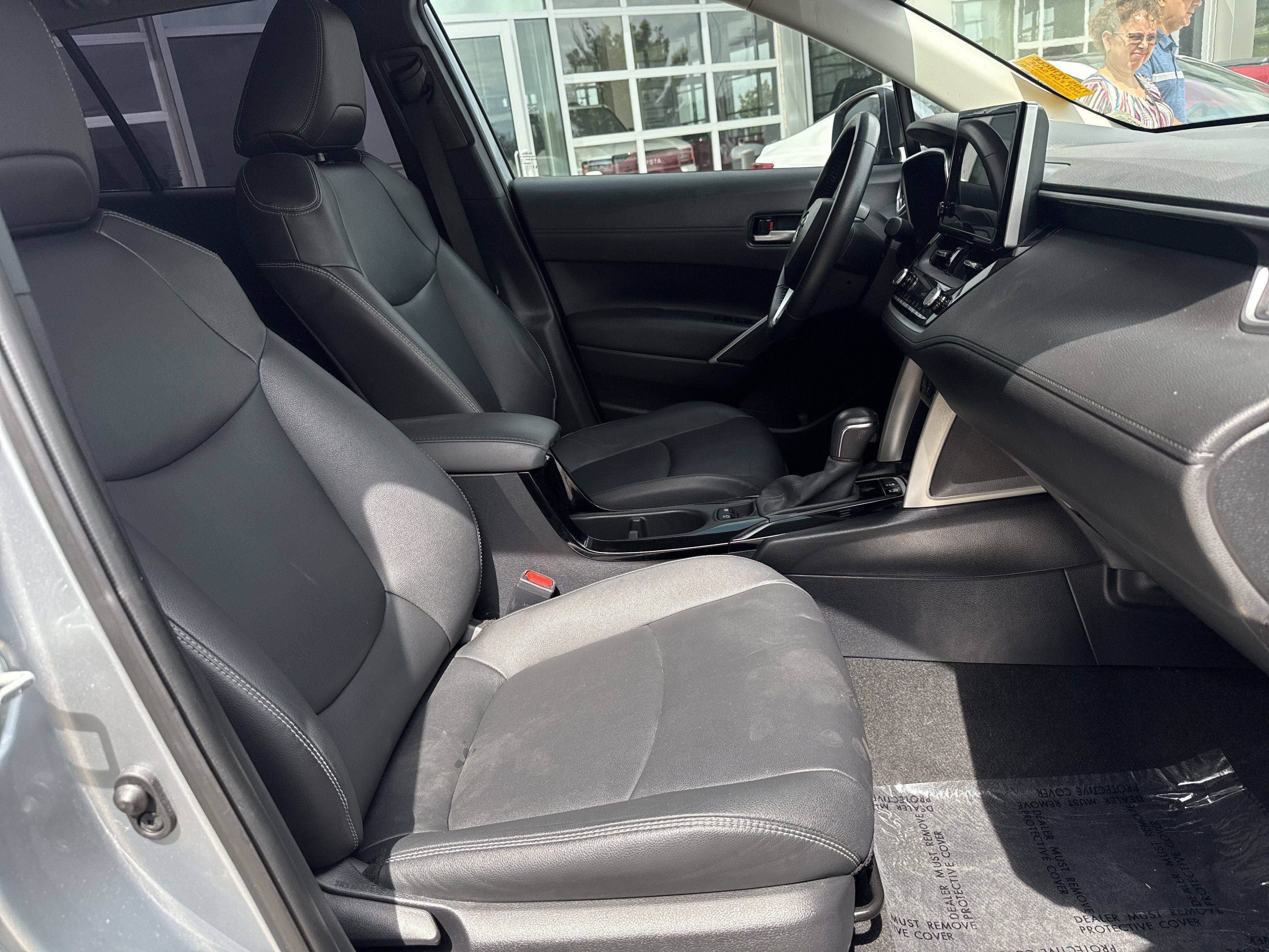 Used 2024 Toyota Corolla Cross XLE AWD/4WD image 27