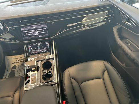 Used 2025 Audi Q7 3.0T Premium Plus image 23