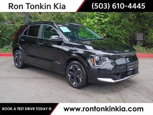 Used 2024 Kia Niro Wind w/ Wind Preserve Package FWD image 1