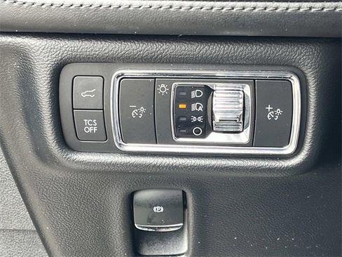 Used 2021 Lincoln Nautilus AWD w/ Equipment Group 101A image 27