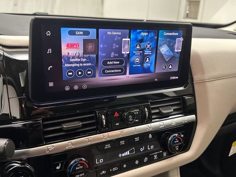 New 2026 Nissan Pathfinder SL w/ SL Premium Package AWD/4WD image 13