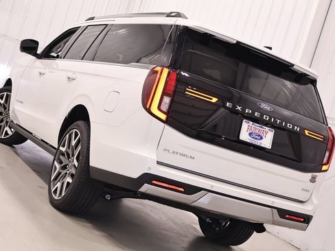 New 2026 Ford Expedition Max Platinum w/ Platinum Ultimate Package AWD/4WD image 44