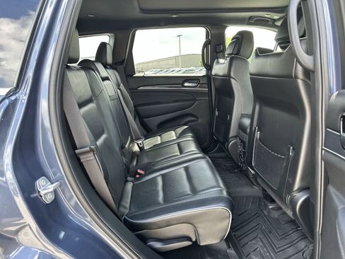 Used 2020 Jeep Grand Cherokee Overland AWD/4WD image 19