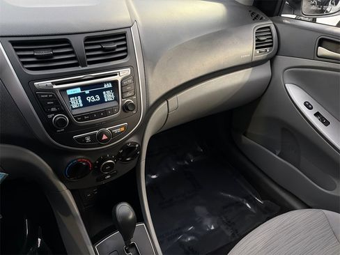 Used 2017 Hyundai Accent SE image 21