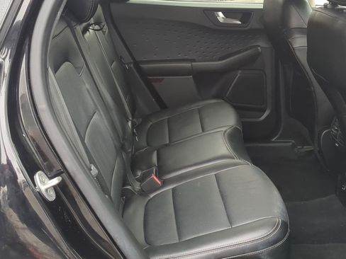 Certified 2020 Ford Escape Titanium image 25