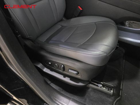 Used 2024 Buick Enclave Premium image 33