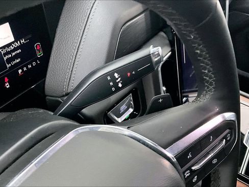 Used 2025 GMC Yukon Denali image 19