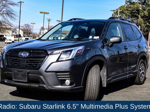Used 2023 Subaru Forester Premium image 3