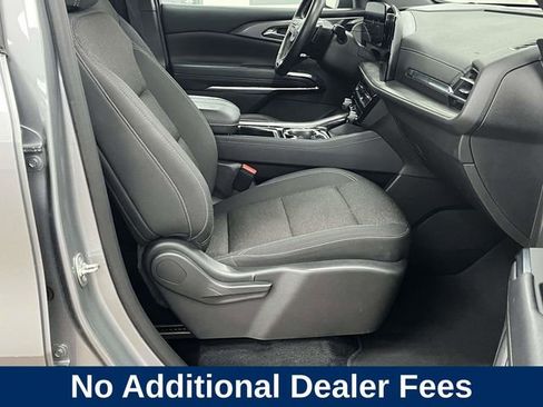 Used 2024 Chevrolet Traverse LT AWD/4WD image 27
