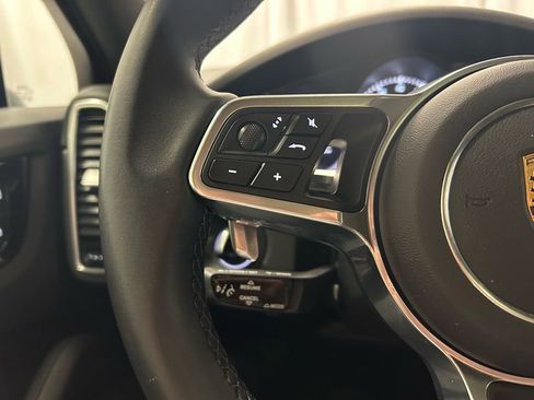 Certified 2022 Porsche Cayenne image 14