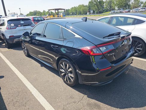 Used 2022 Honda Civic EX-L image 6