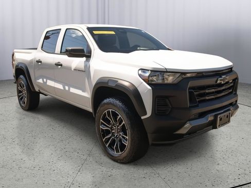 New 2025 Chevrolet Colorado Trail Boss AWD/4WD image 1