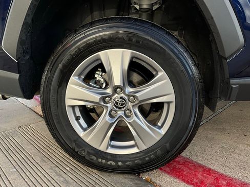 Used 2025 Toyota RAV4 XLE image 9