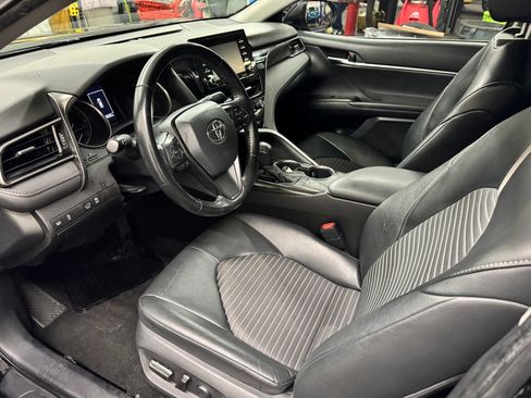 Used 2022 Toyota Camry SE image 13